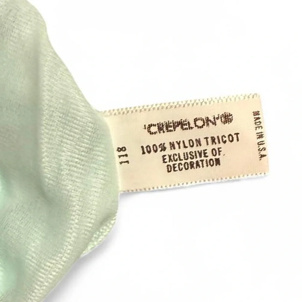 1960s Vassarette Hollywood by Munsingwear Mint Green Half Slip - Picture 5 of 6